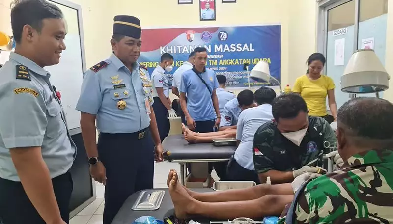 Lanud El Tari Gelar Khitanan Massal